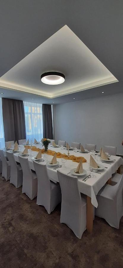 Hotel Preveza Spišská Nová Ves Buitenkant foto